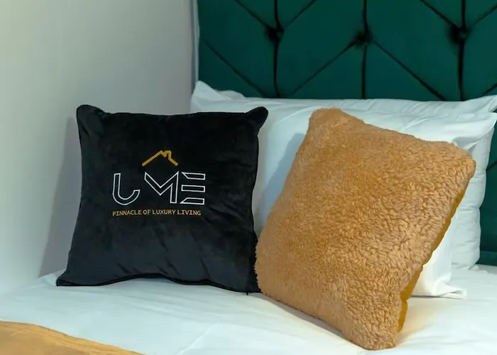 A Cosy, Elegant 3 Bed 公寓