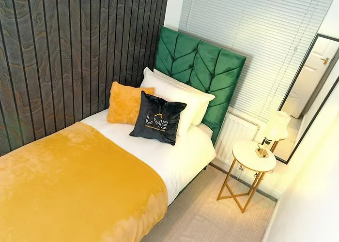 A Cosy, Elegant 3 Bed 利兹