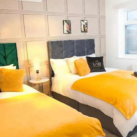 A Cosy, Elegant 3 Bed Lägenhet