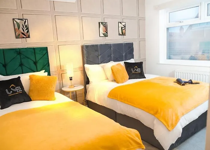 A Cosy, Elegant 3 Bed Apartment