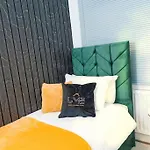 A Cosy, Elegant 3 Bed *