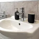 公寓 A Cosy, Elegant 3 Bed 利兹