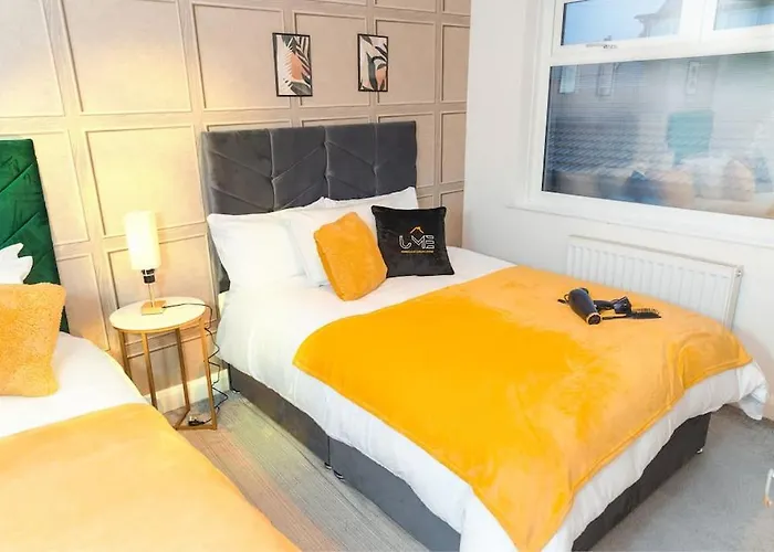 Apartment A Cosy, Elegant 3 Bed *