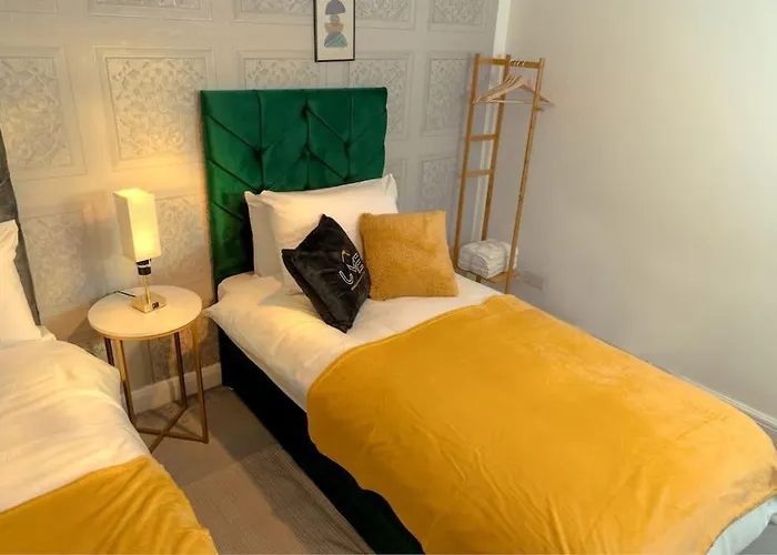 Apartment A Cosy, Elegant 3 Bed Leeds (West Yorkshire)